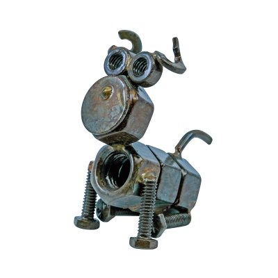 Hund tillverkad av gamla metalldelar